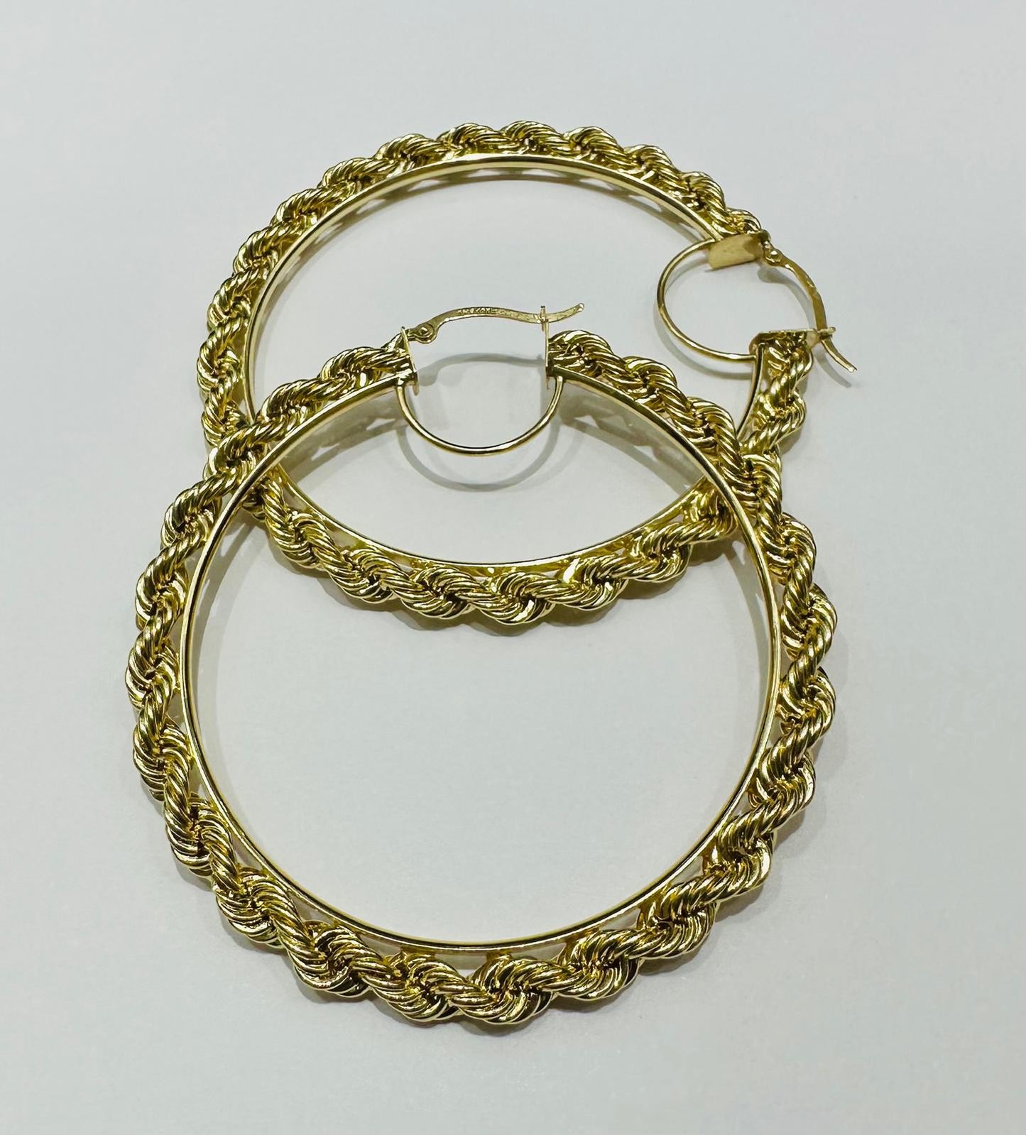 10K GOLD ROPE ROUND HOOP EARRINGS- 8.4gm