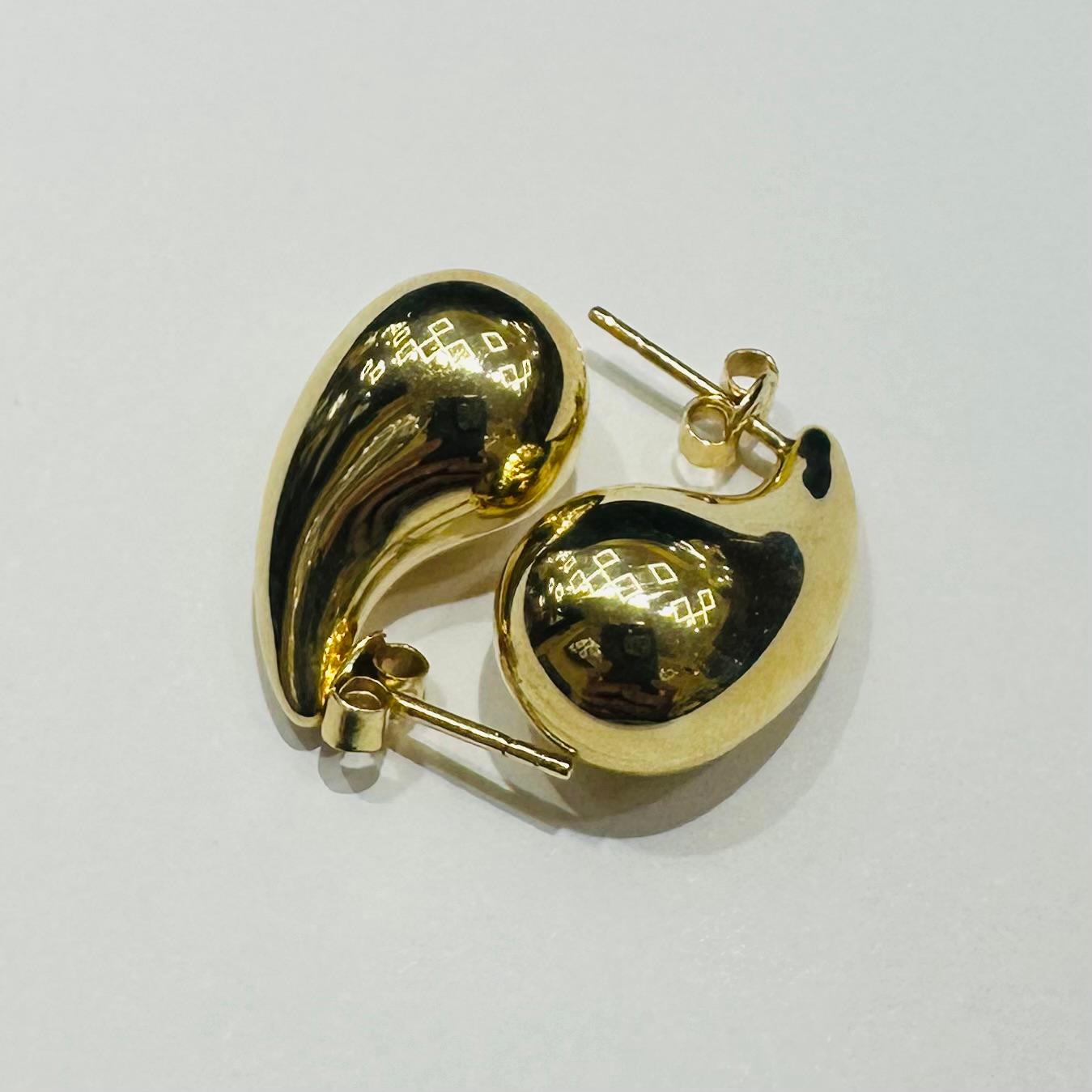 10K GOLD TEARDROP EARRINGS- 2.6gm