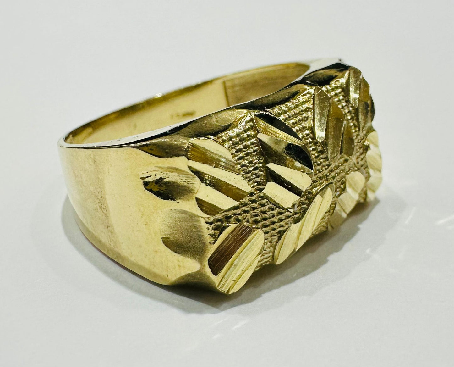 10K GOLD NUGGET RING- 5.4gm