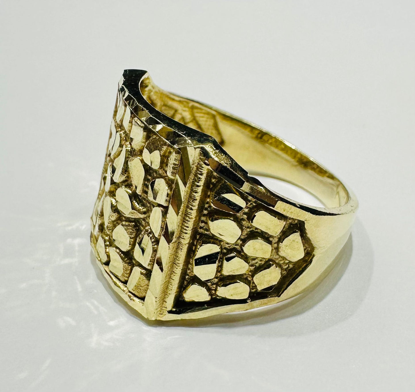 10K GOLD NUGGET RING- 5.5gm