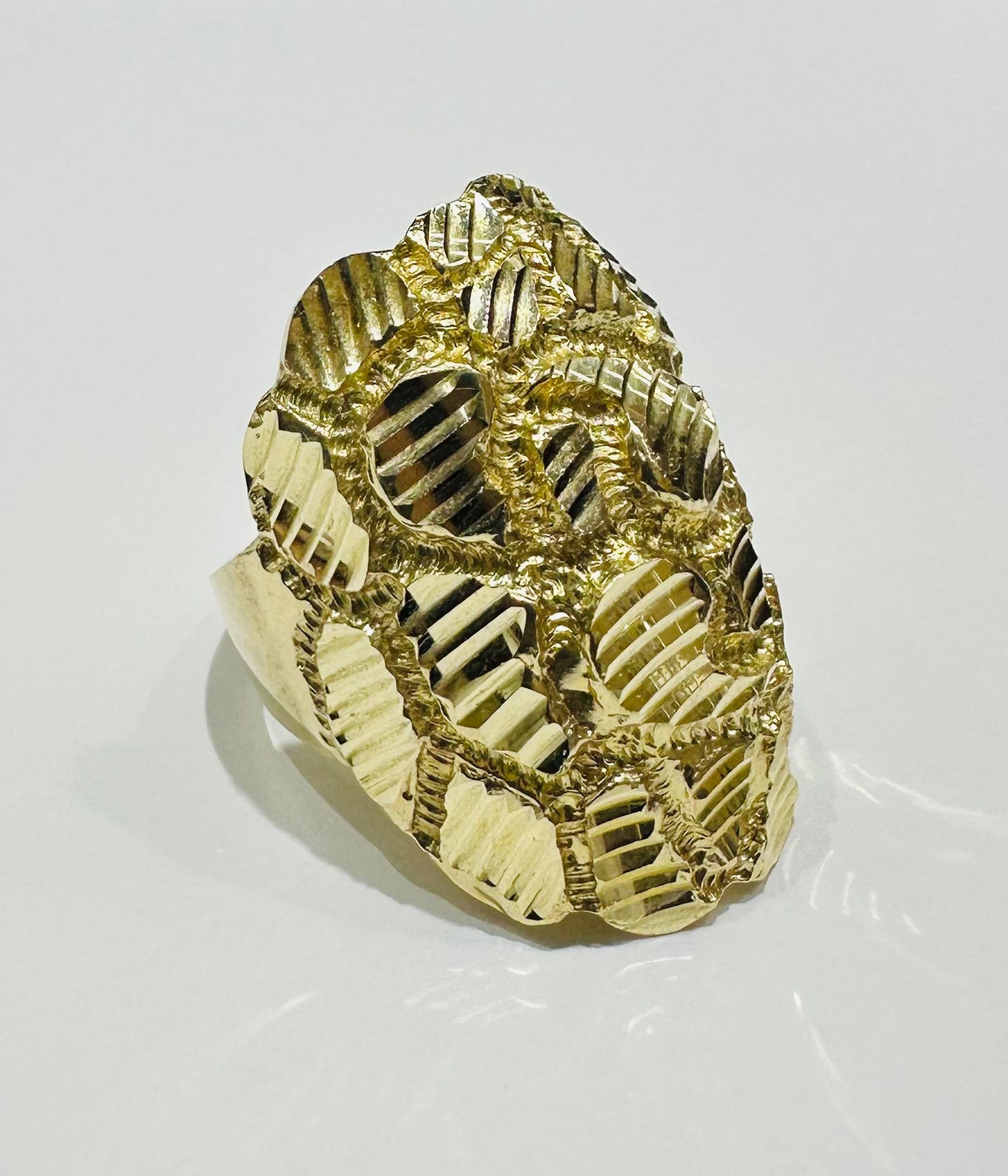 10K GOLD NUGGET RING- 11.3gm