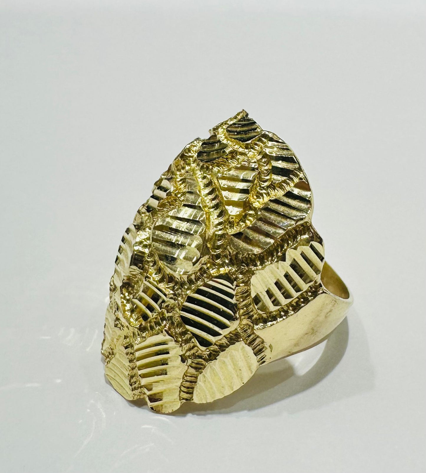 10K GOLD NUGGET RING- 11.3gm