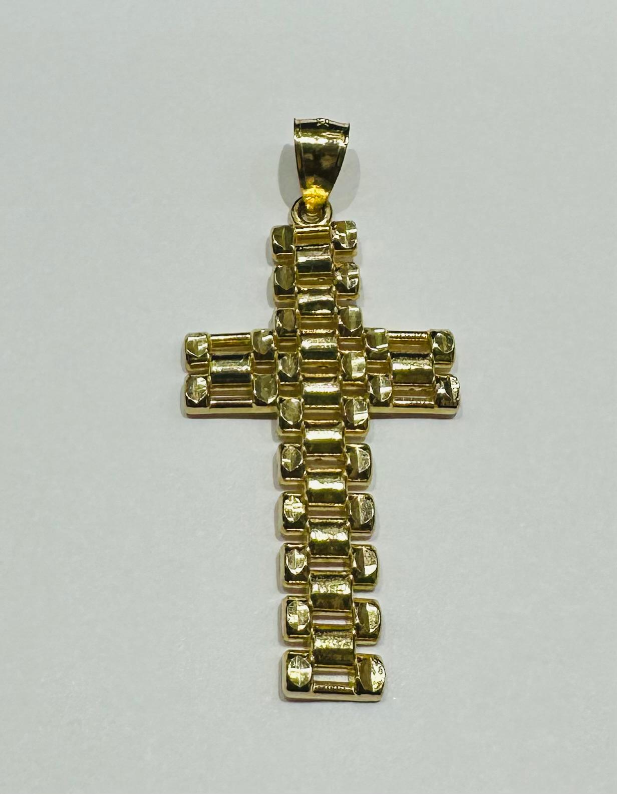 10K GOLD CROSS PENDANT- WEIGHT: 4.0gm