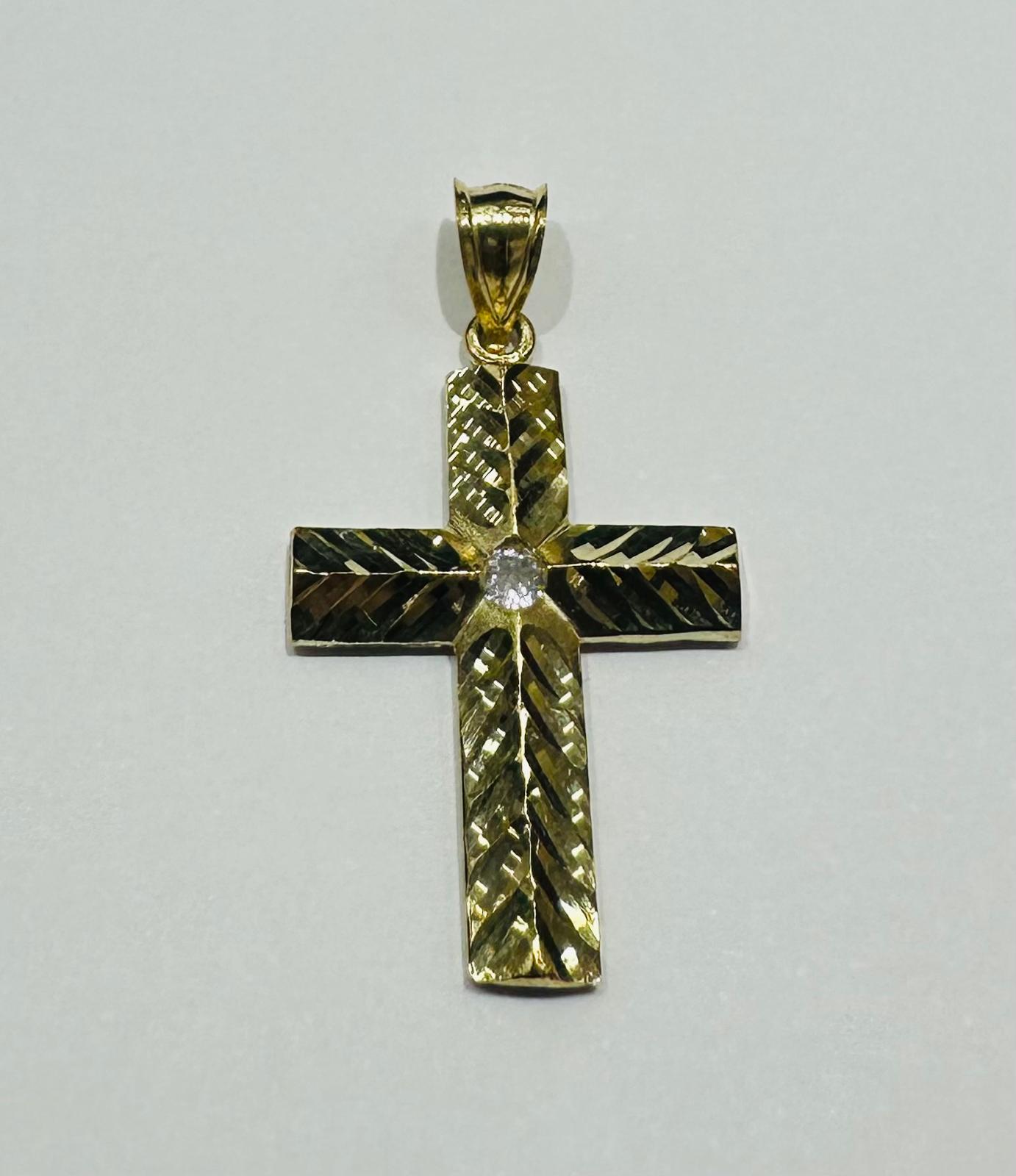 10K GOLD CROSS PENDANT- WEIGHT: 3.1gm