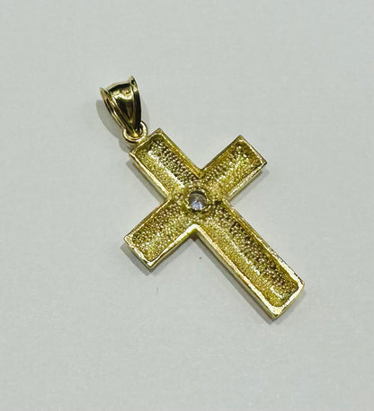10K GOLD CROSS PENDANT- WEIGHT: 3.1gm