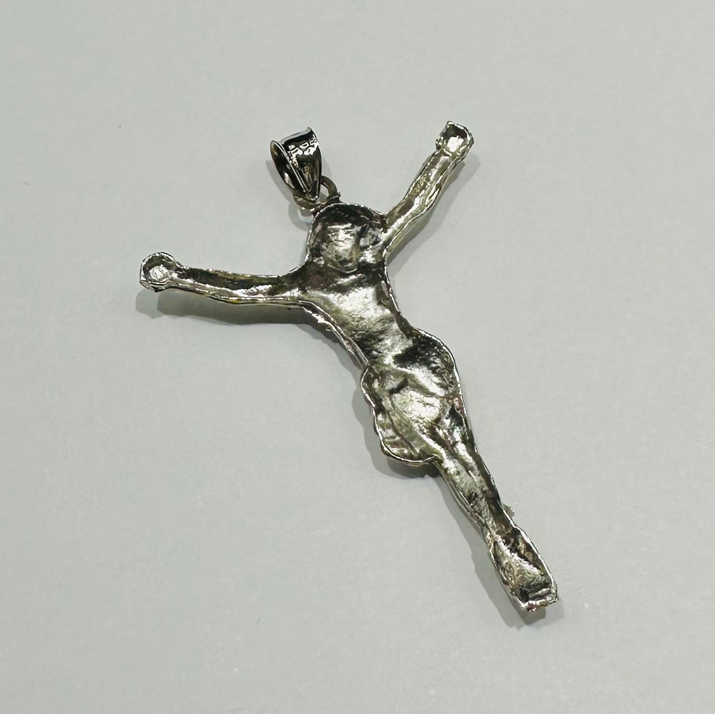 10K WHITE GOLD JESUS PENDANT- WEIGHT: 3.0gm