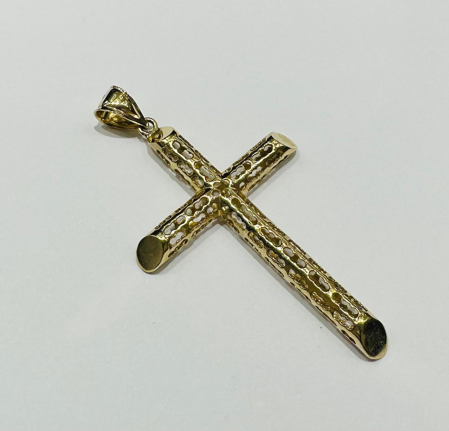 10K GOLD CROSS PENDANT- WEIGHT: 5.8gm