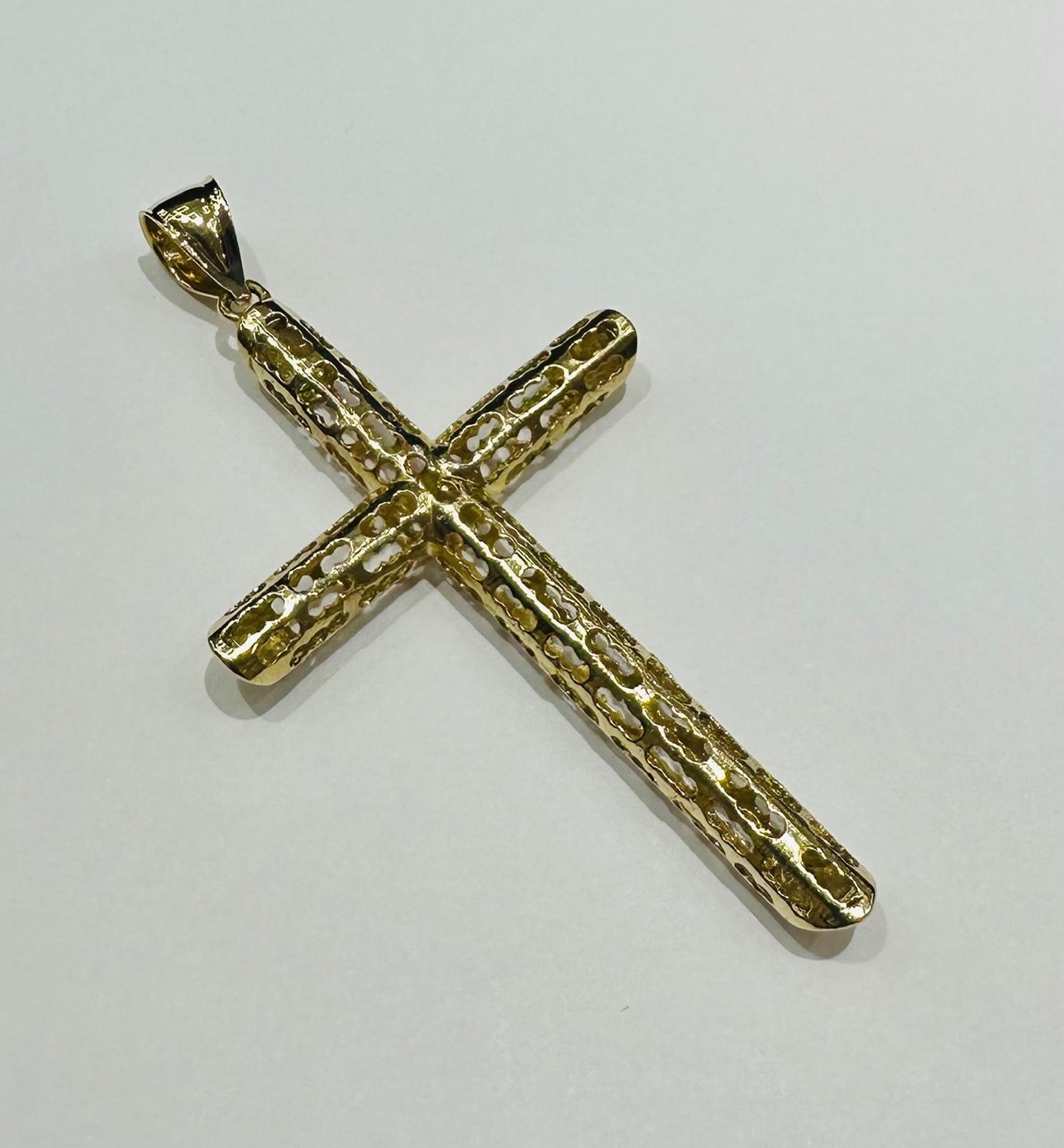 10K GOLD CROSS PENDANT- WEIGHT: 5.8gm