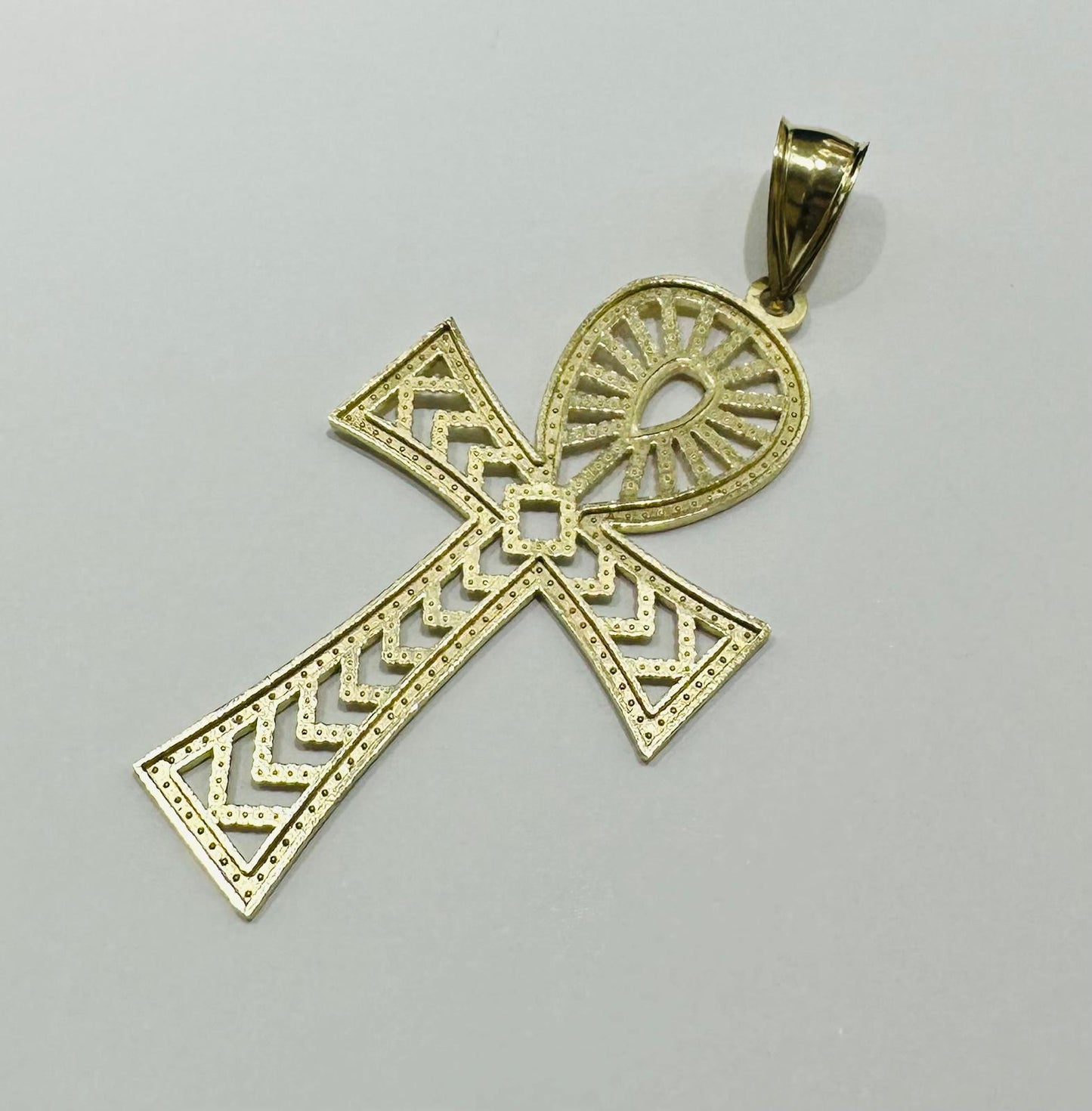 10K GOLD CROSS PENDANT- WEIGHT: 6.3gm