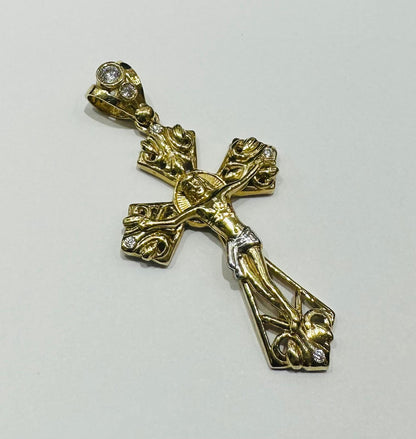 10K GOLD CROSS JESUS PENDANT WITH WHITE SAPPHIRE- WEIGHT: 9.0gm