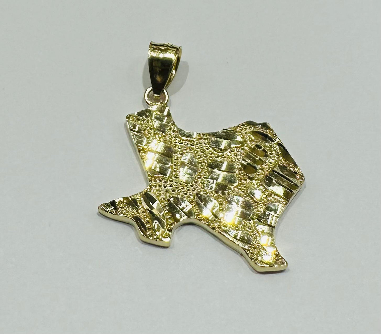 10K GOLD TEXAS NUGGET PENDANT-   WEIGHT: 5.9gm