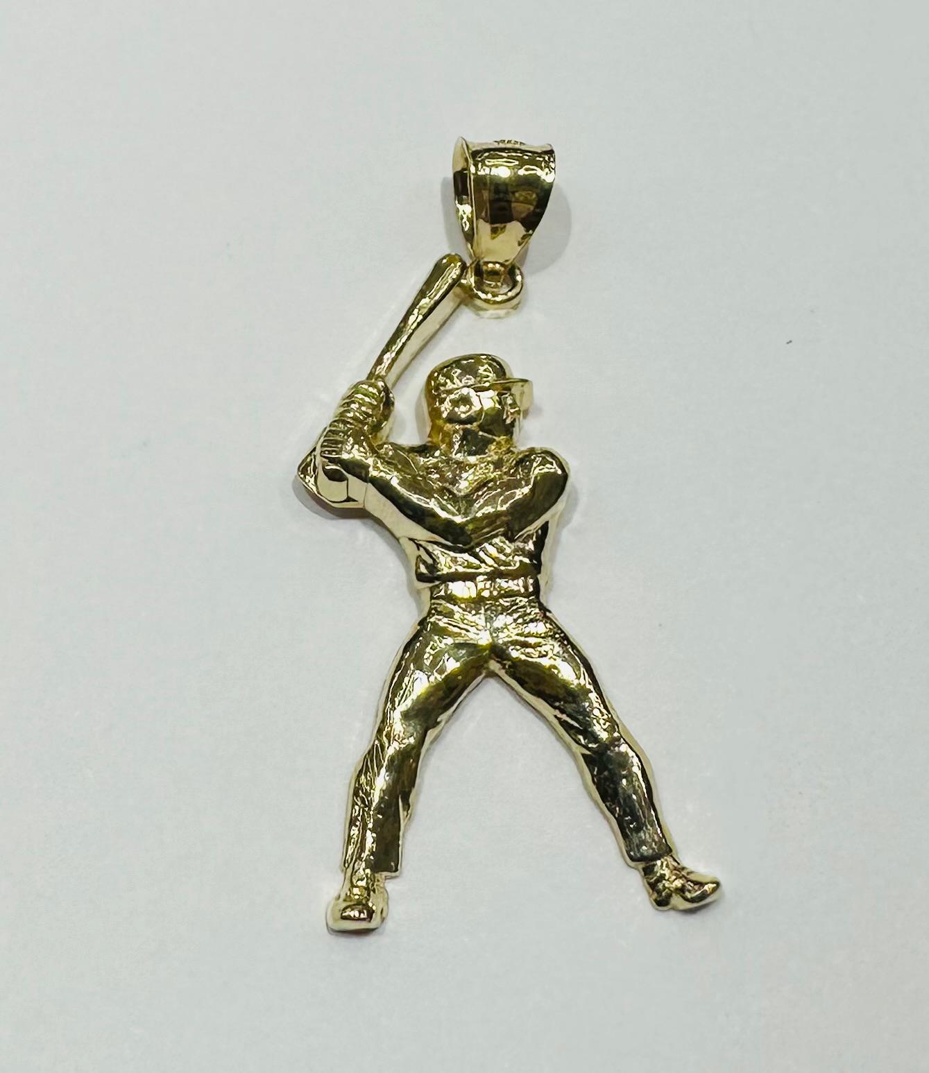 10K GOLD BASEBALL PLAYER CHARM PENDANT-   WEIGHT: 2.1gm