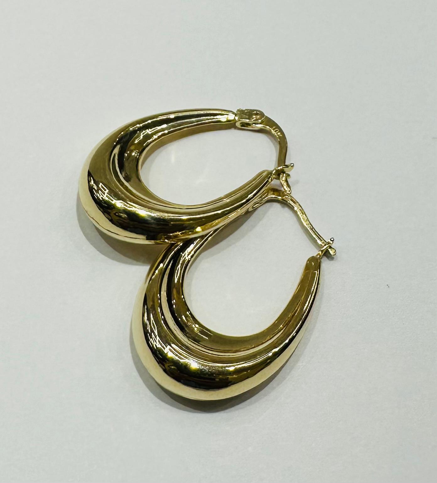 10K GOLD OVAL HOOP EARRINGS- 2.2gm