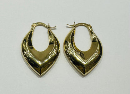 10K GOLD OVAL TRAINGULAR HOOP EARRINGS- 3.0gm