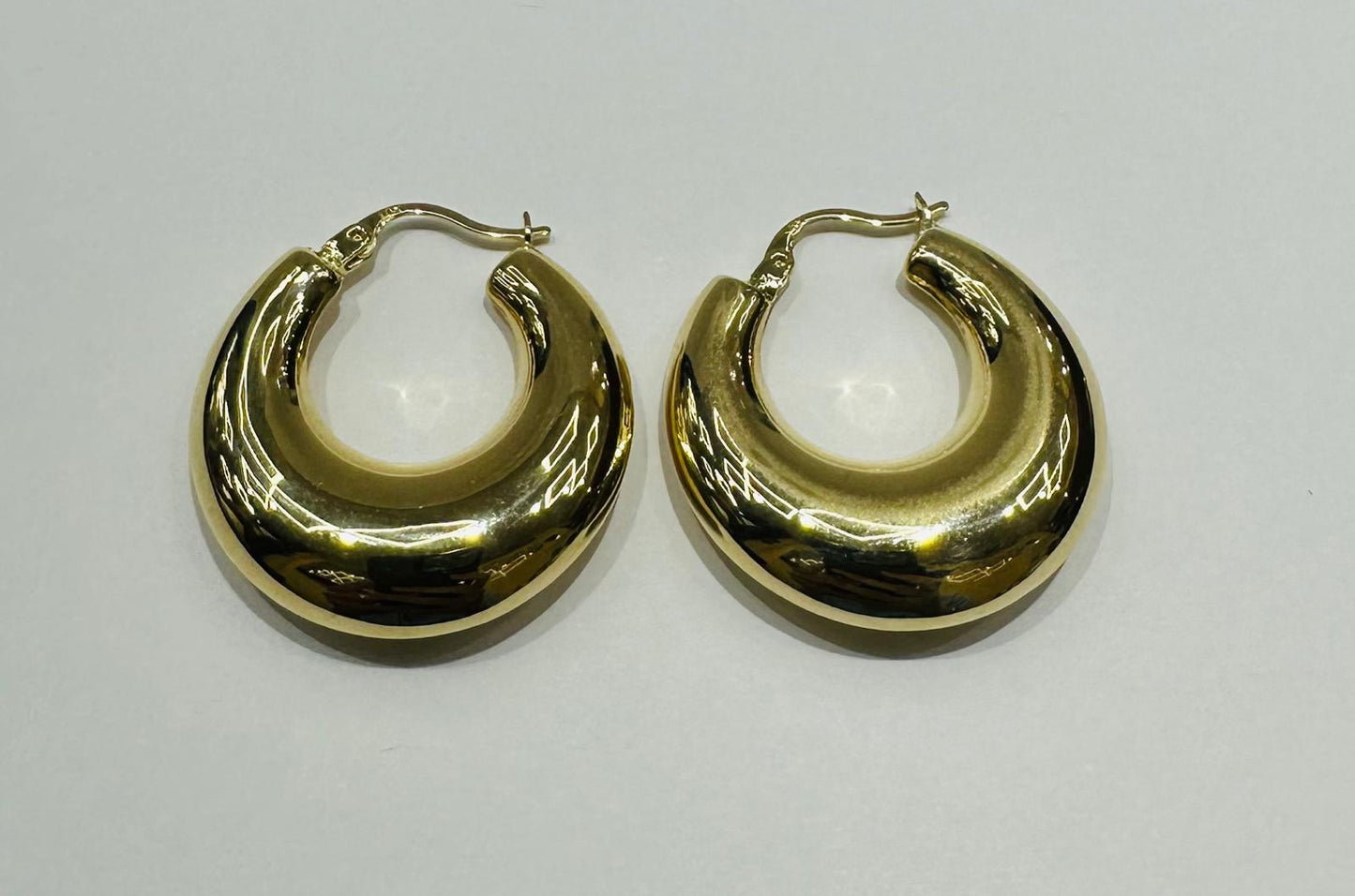 10K GOLD ROUND HOOP EARRINGS- 4.4gm