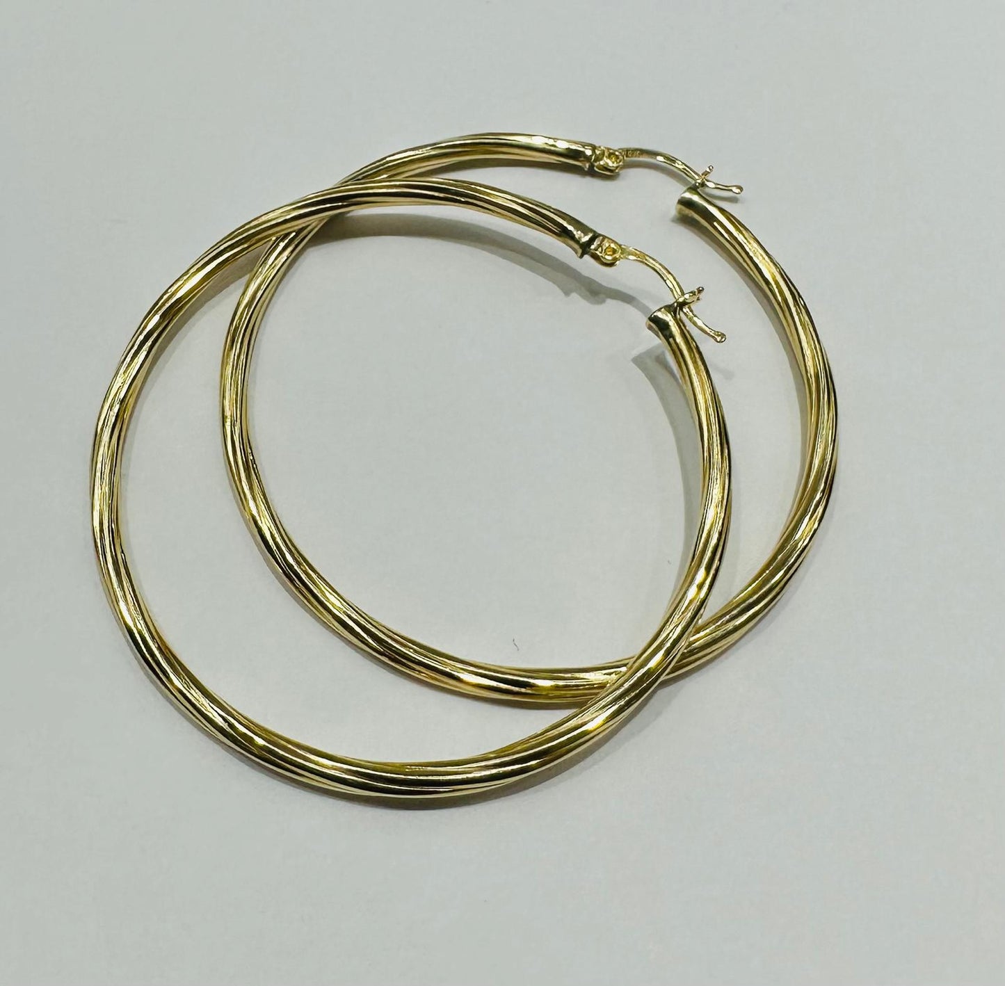 10K GOLD ROUND HOOP EARRINGS- 5.0gm