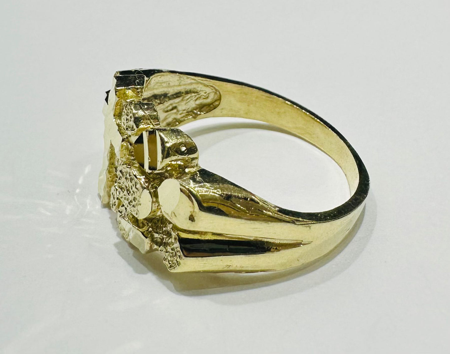 10K GOLD NUGGET CROSS RING- WEIGHT: 4.2gm