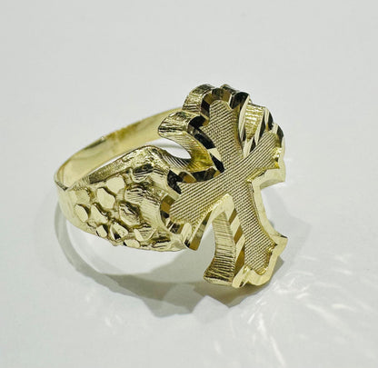 10K GOLD CROSS NUGGET RING- WEIGHT: 3.0gm