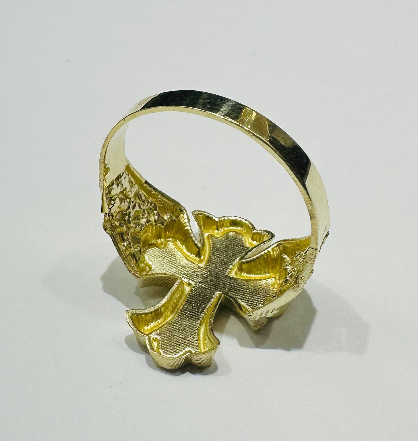 10K GOLD CROSS NUGGET RING- WEIGHT: 3.0gm
