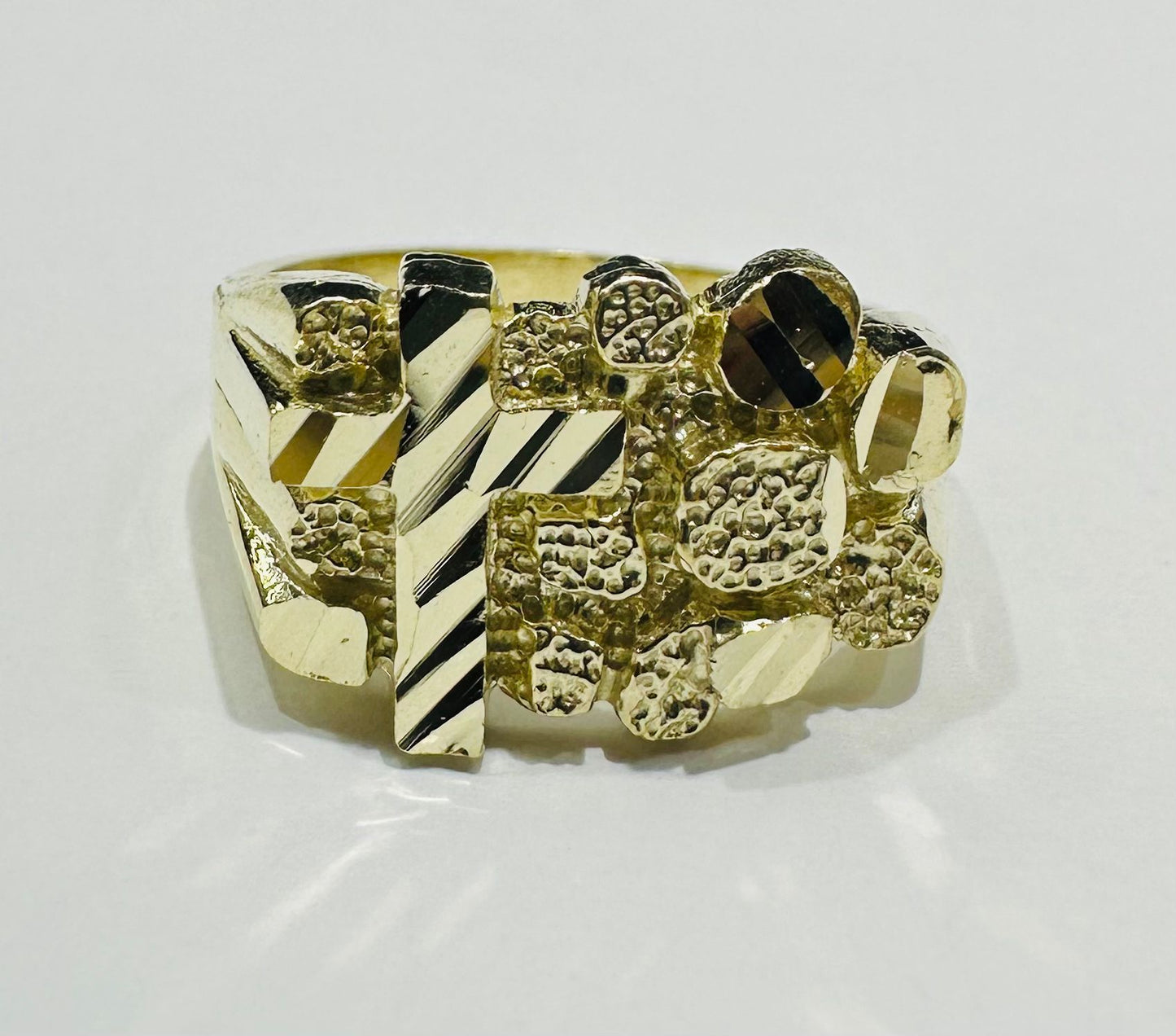 10K GOLD NUGGET CROSS RING- WEIGHT: 4.2gm