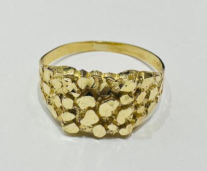 10K GOLD NUGGET RING- WEIGHT: 2.3gm