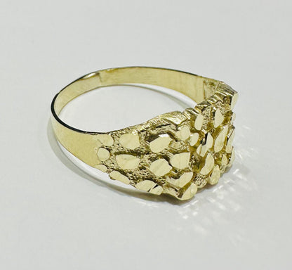 10K GOLD NUGGET RING- WEIGHT: 1.9gm