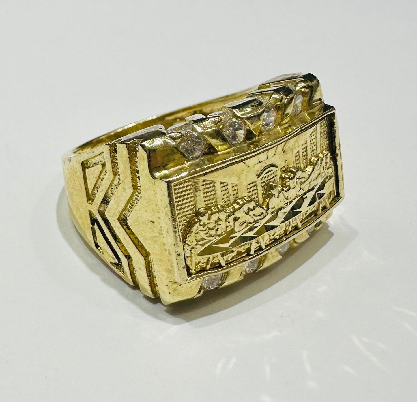 10K GOLD LAST SUPPER RING WITH WHITE SAPPHIRE- WEIGHT: 11.5gm