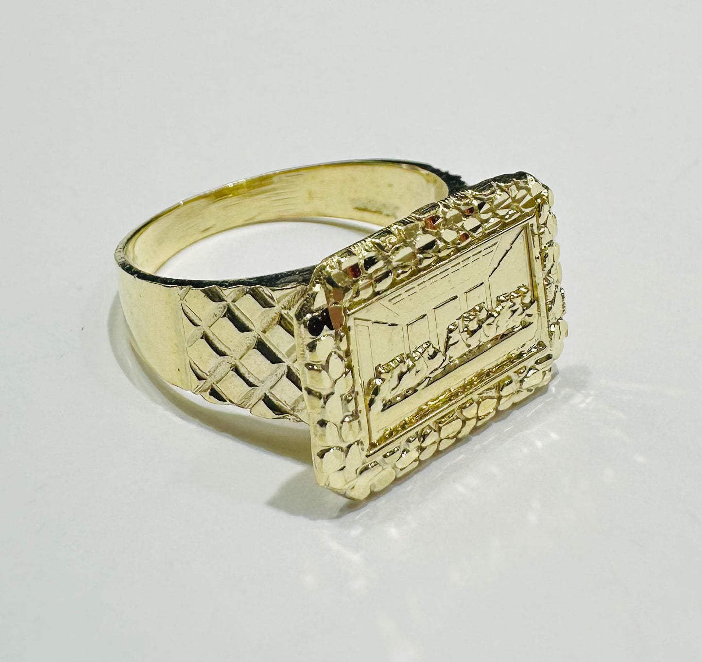 10K GOLD LAST SUPPER NUGGET RING- WEIGHT: 5.5gm