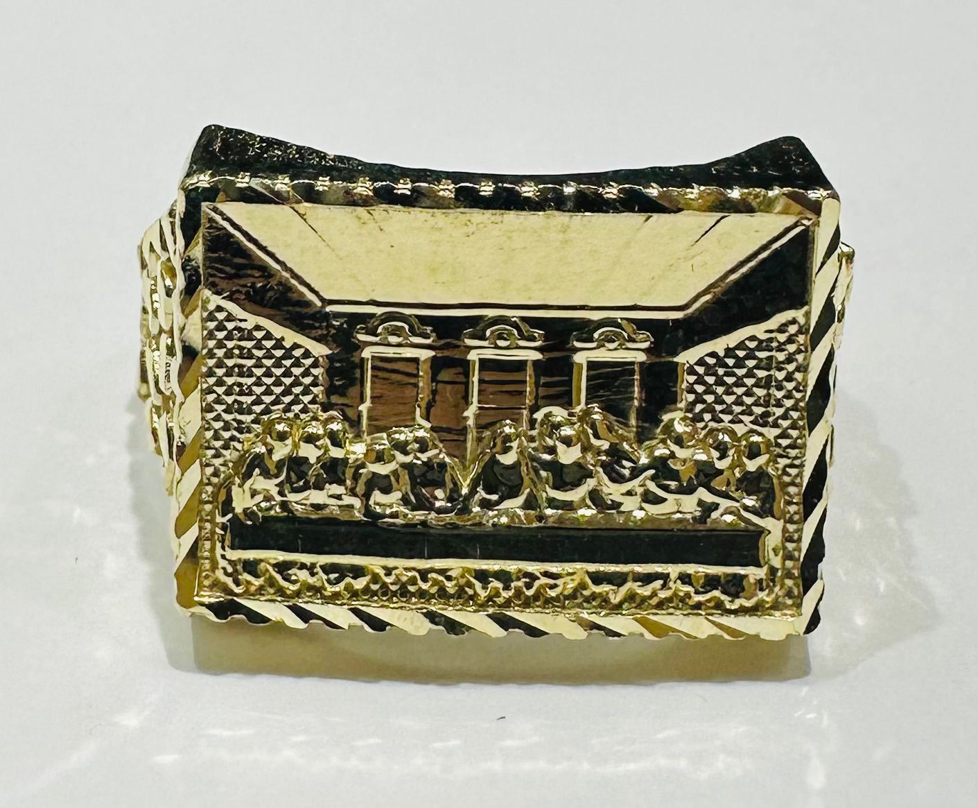 10K GOLD LAST SUPPER NUGGET RING- WEIGHT: 2.7gm