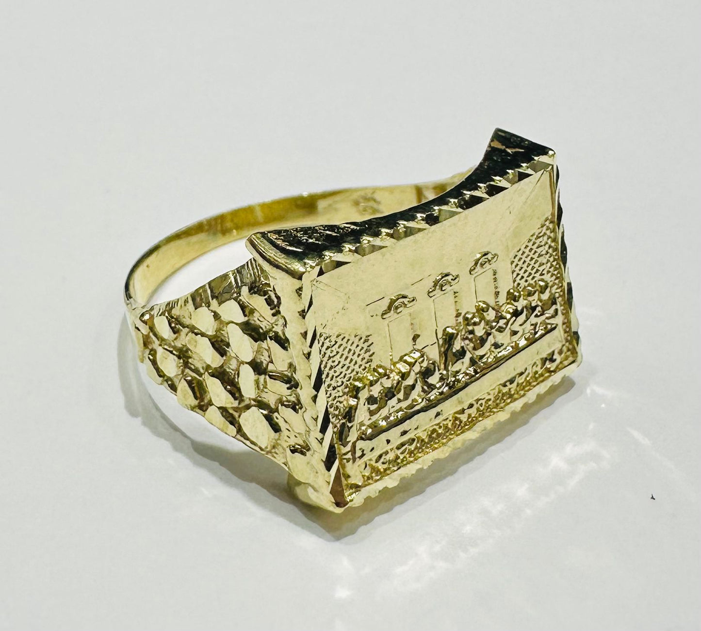 10K GOLD LAST SUPPER NUGGET RING- WEIGHT: 2.7gm