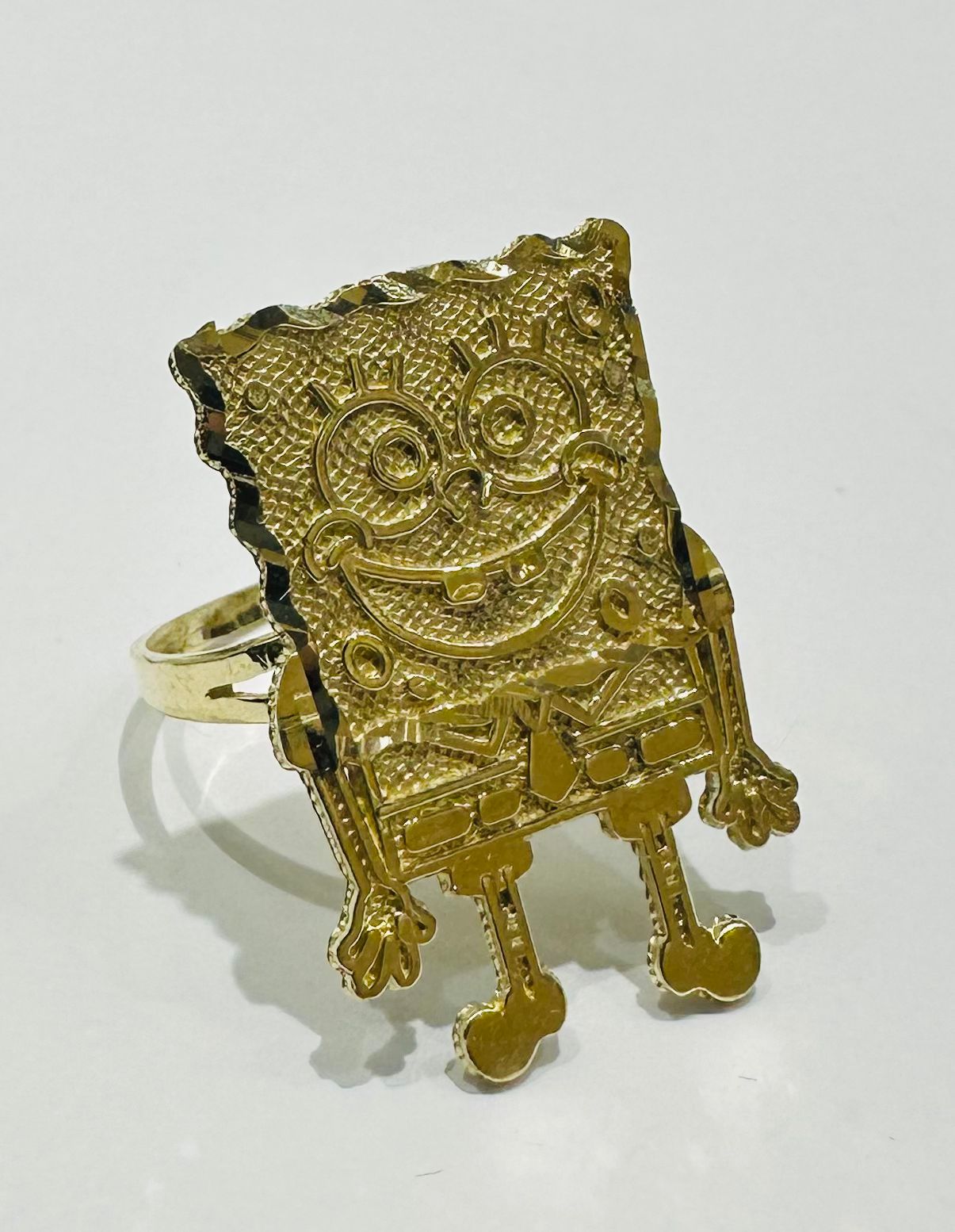 10K GOLD SPONGE BOB RING- WEIGHT: 2.8gm