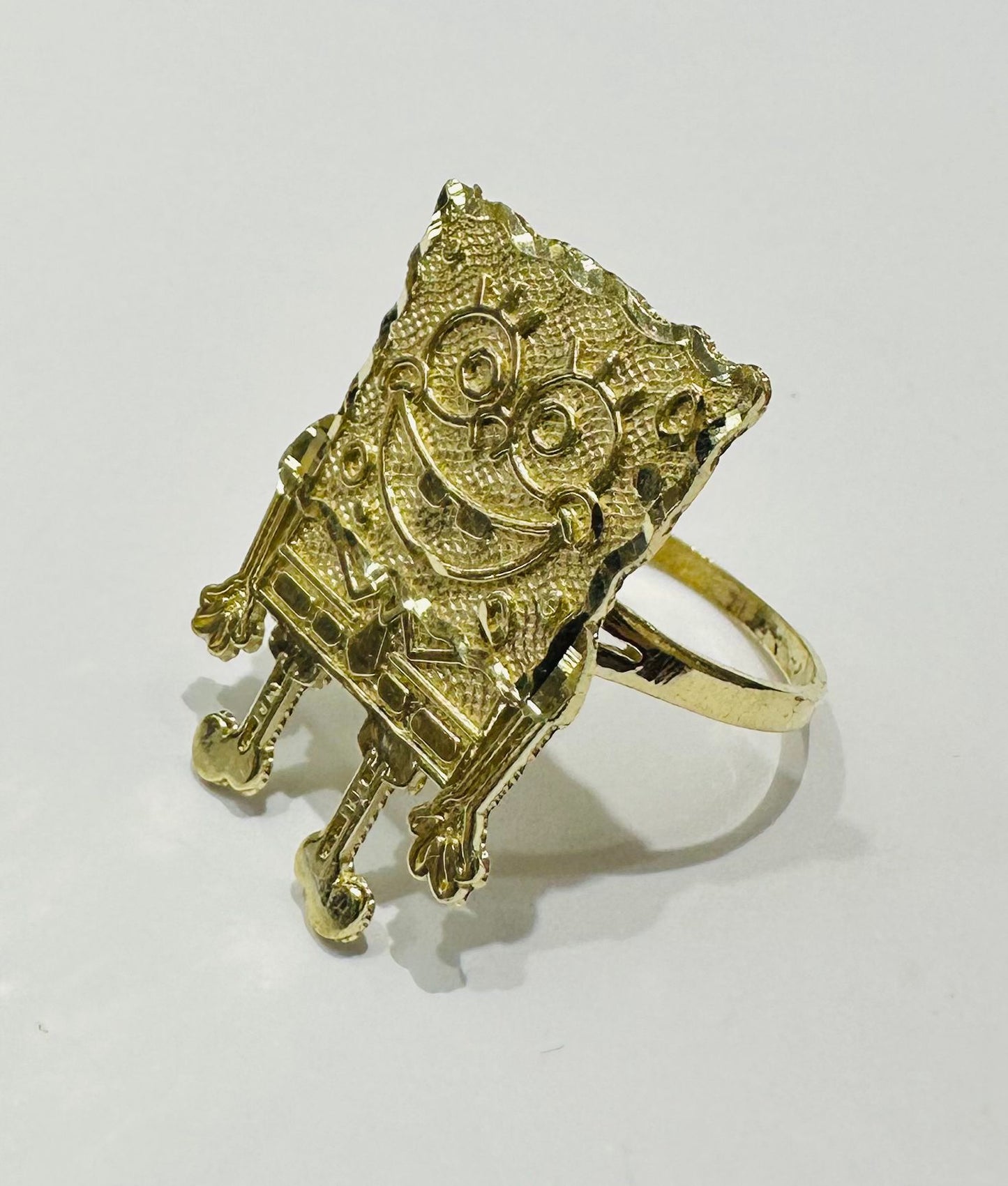 10K GOLD SPONGE BOB RING- WEIGHT: 2.8gm