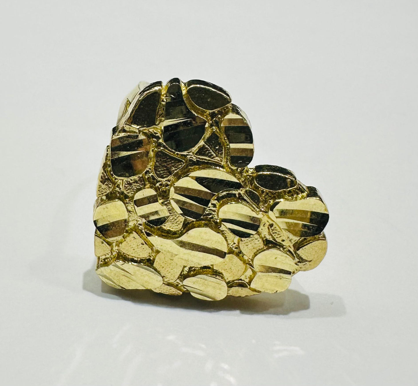 10K GOLD NUGGET HEART RING- WEIGHT: 3.9gm