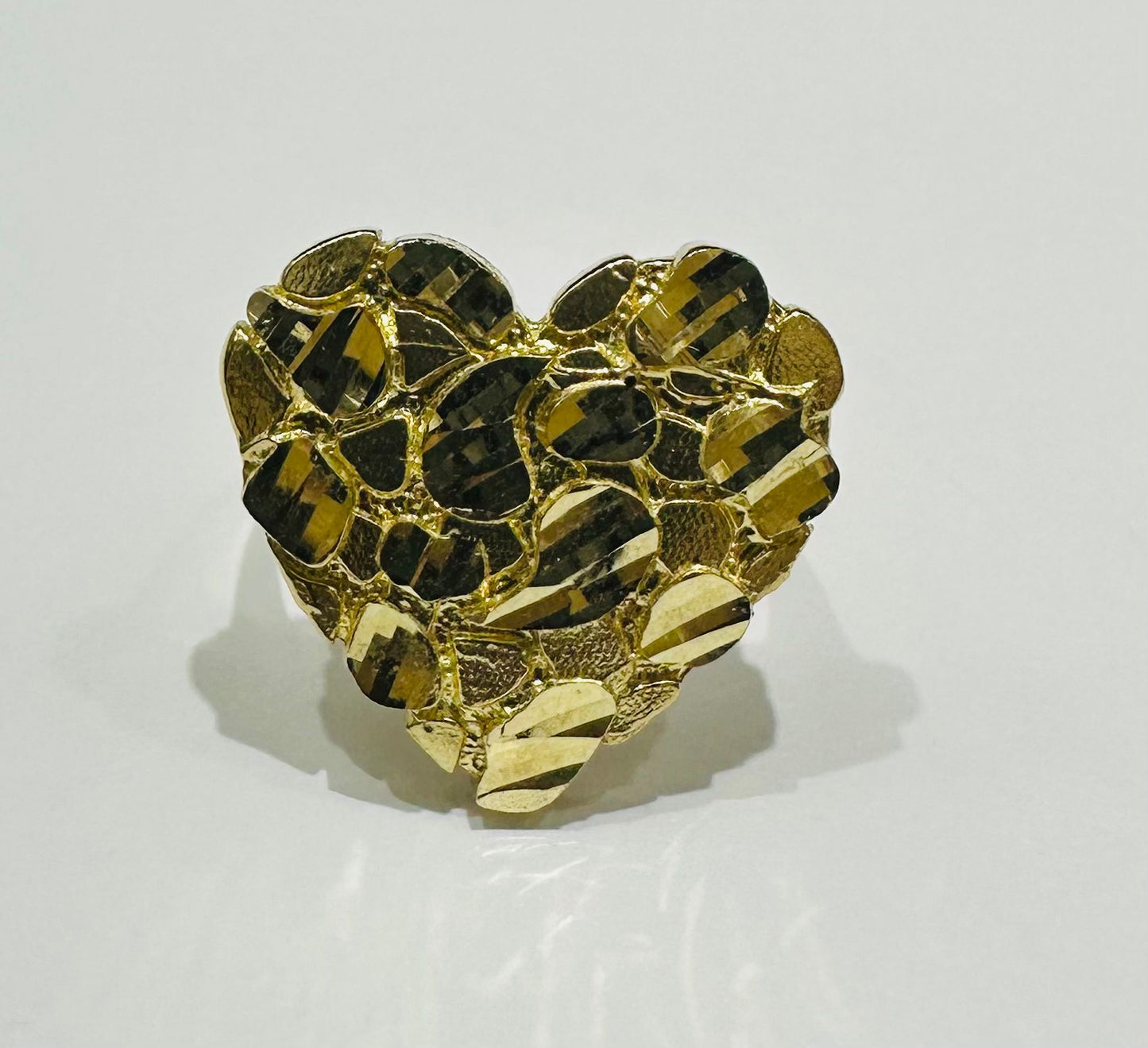 10K GOLD NUGGET HEART RING- WEIGHT: 3.9gm