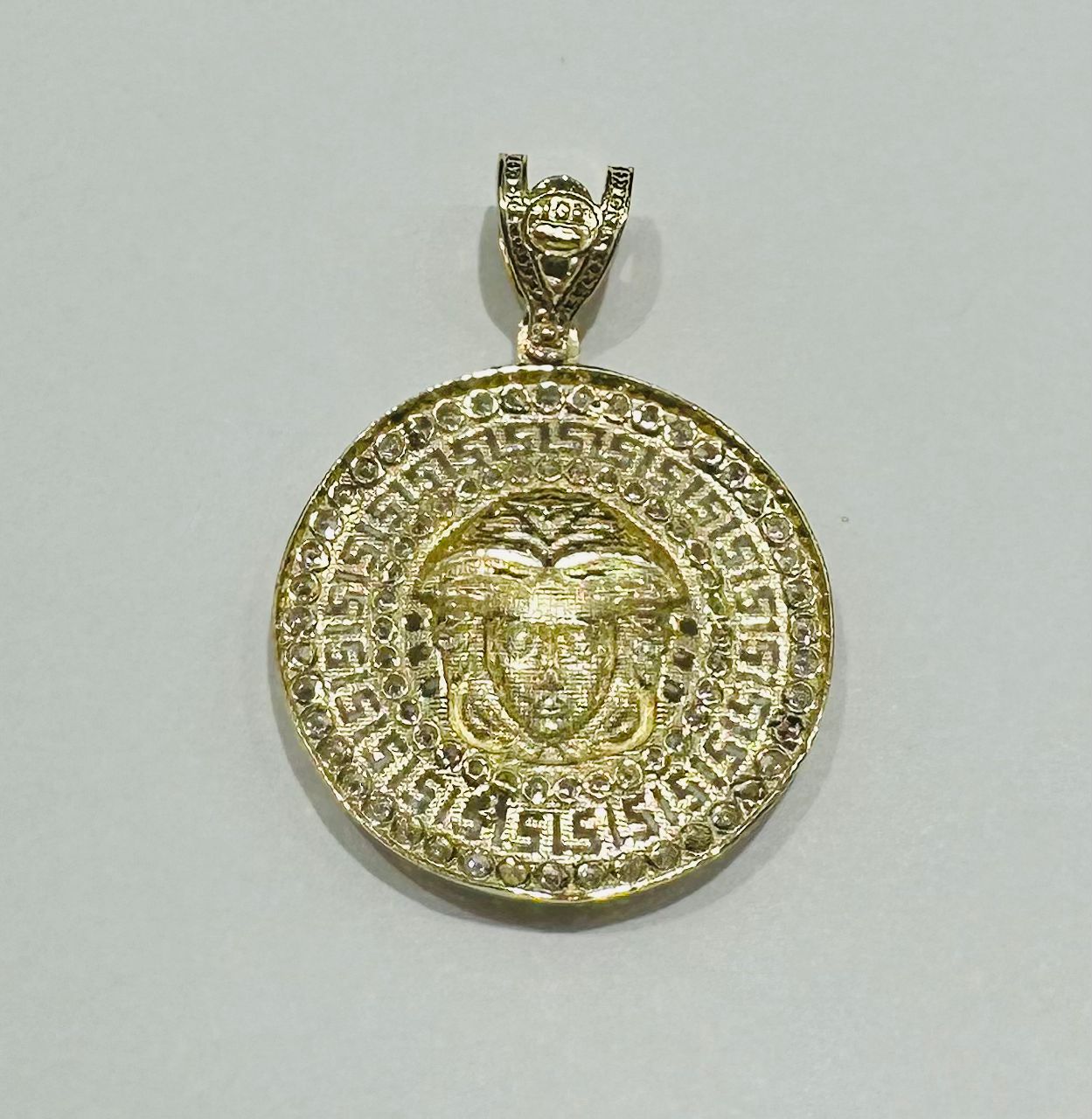 10K GOLD MEDUSA HEAD PENDANT WITH WHITE SAPPHIRE- WEIGHT: 4.2gm