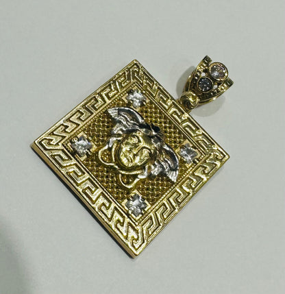 10K GOLD MEDUSA HEAD PENDANT WITH WHITE SAPPHIRE- WEIGHT: 5.4gm