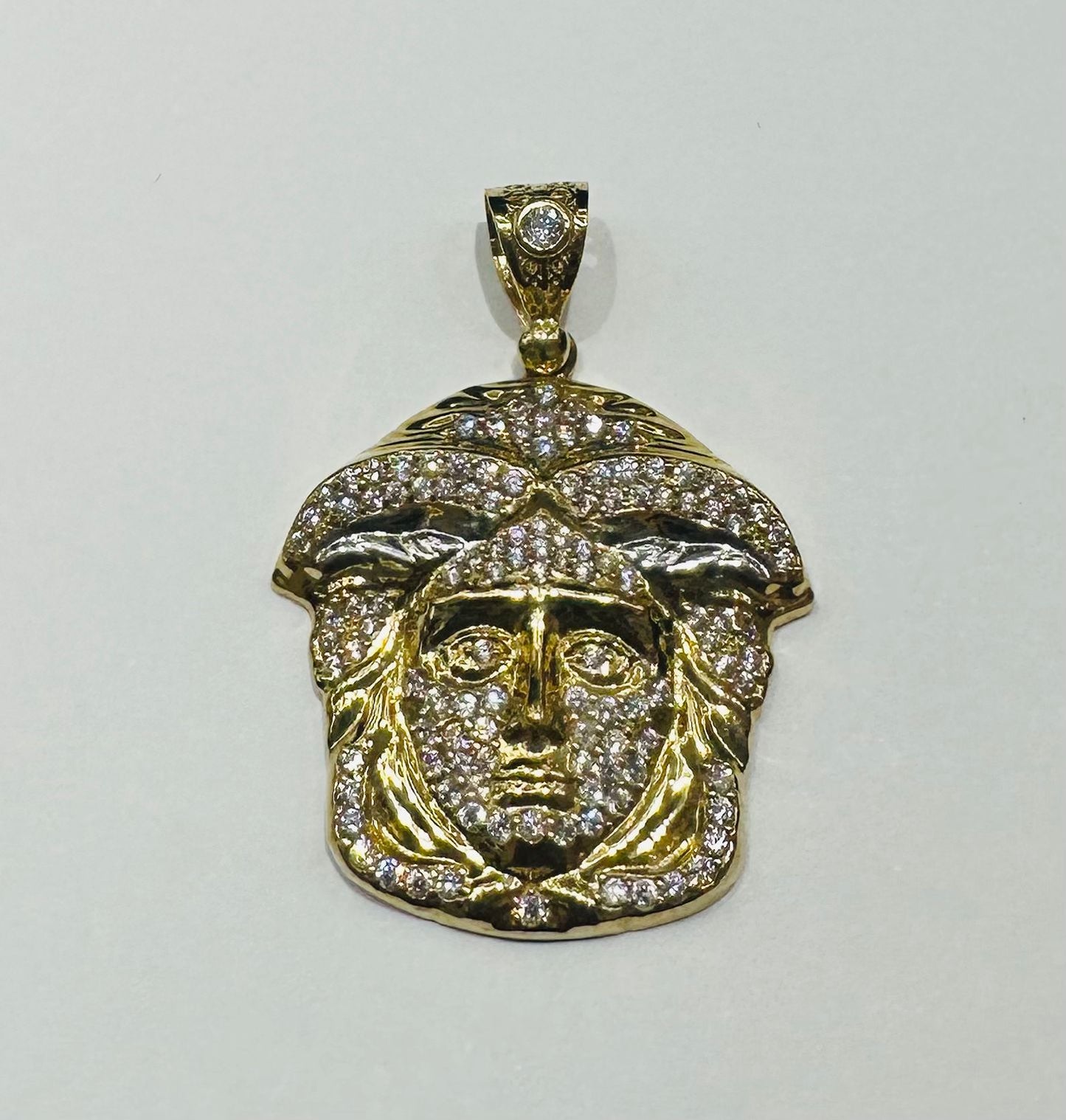 10K GOLD MEDUSA HEAD PENDANT WITH WHITE SAPPHIRE- WEIGHT: 6.2gm