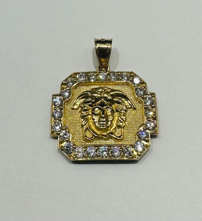 10K GOLD MEDUSA HEAD PENDANT WITH WHITE SAPPHIRE- WEIGHT: 2.8gm