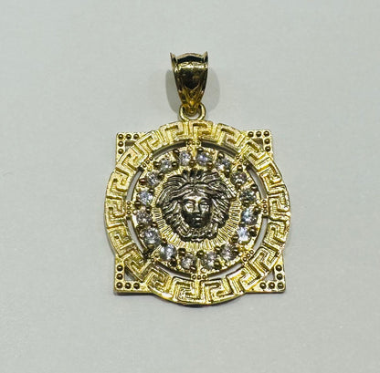 10K GOLD MEDUSA HEAD PENDANT WITH WHITE SAPPHIRE- WEIGHT: 3.9gm