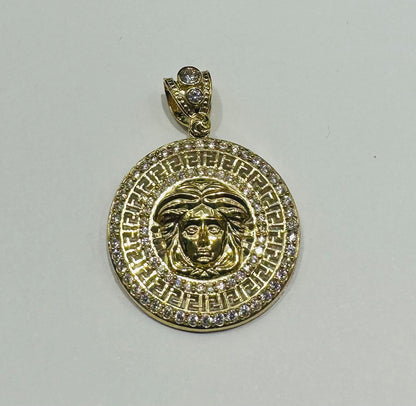 10K GOLD MEDUSA HEAD PENDANT WITH WHITE SAPPHIRE- WEIGHT: 4.2gm