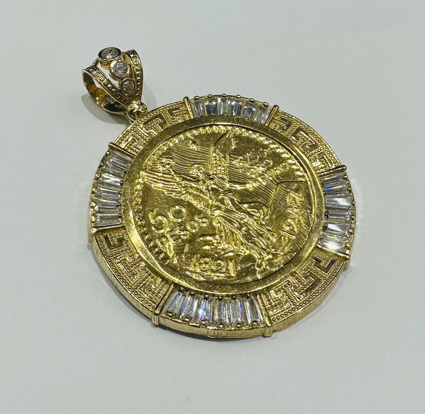10K GOLD CENTENARIO 50 PESOS PENDANT- WEIGHT: 32.6gm