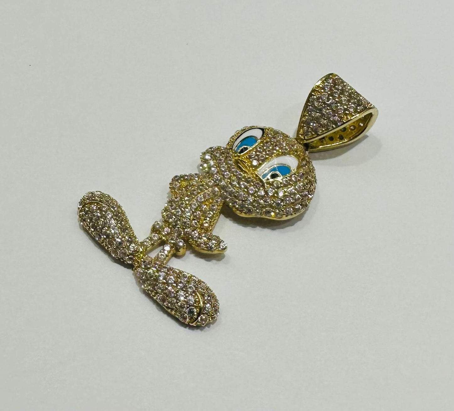 10K GOLD TWEETY BIRD PENDANT WITH WHITE SAPPHIRE- WEIGHT: 4.2gm