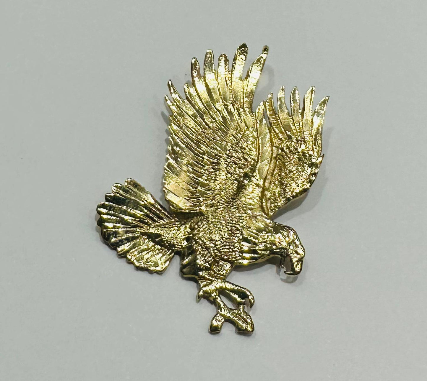 10K GOLD EAGLE PENDANT- WEIGHT: 4.3gm