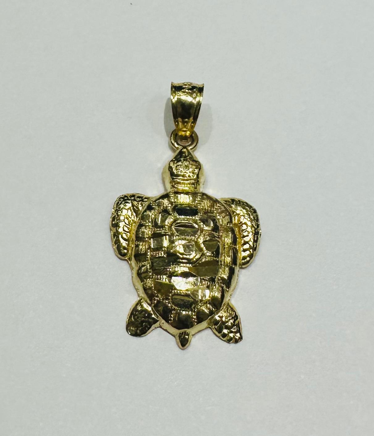 10K GOLD TURTLE PENDANT- WEIGHT: 1.4gm