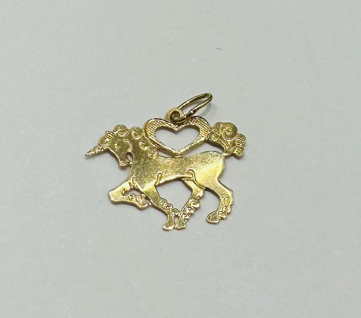 10K GOLD UNICORN CHARM PENDANT