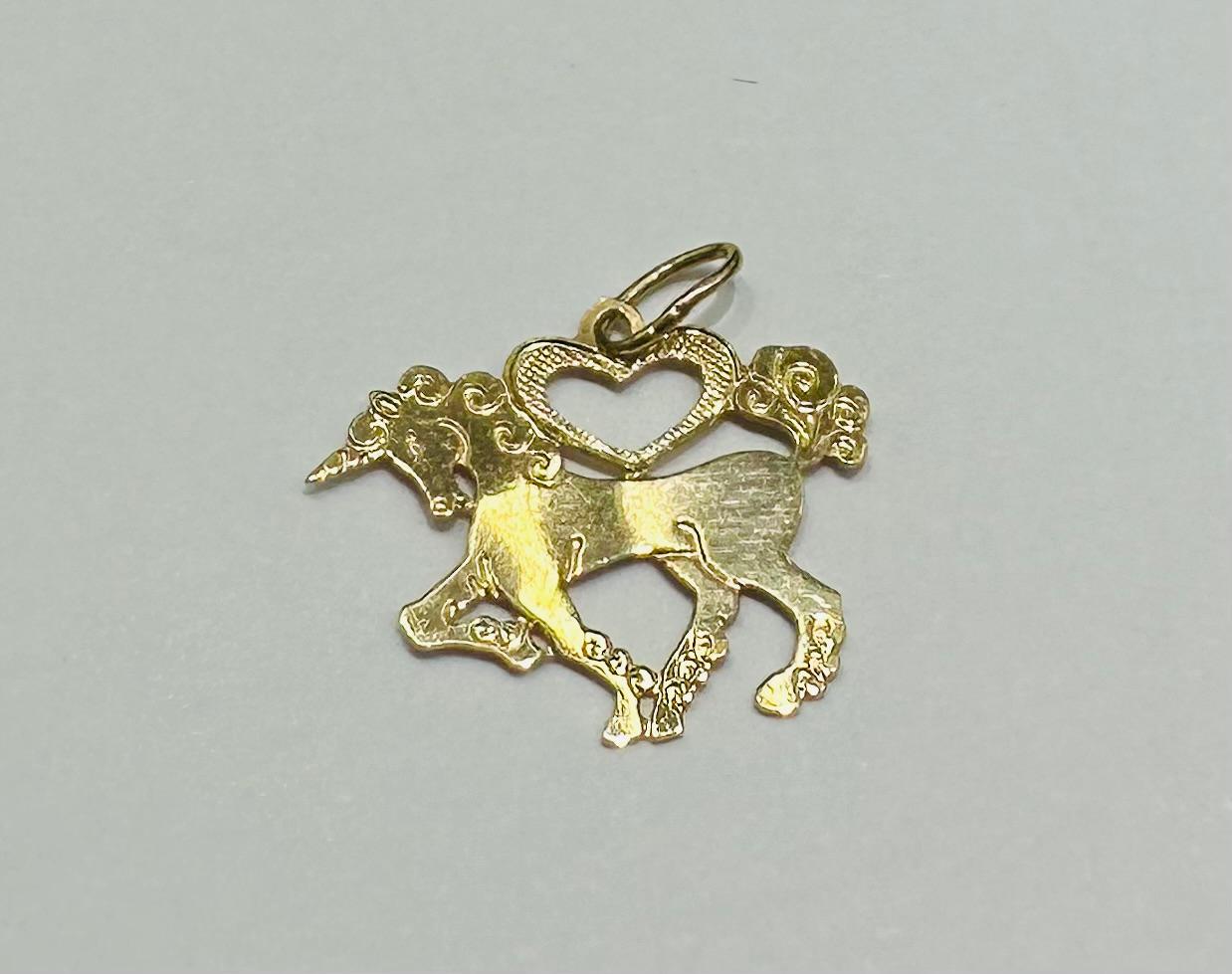 10K GOLD UNICORN CHARM PENDANT