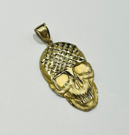10K GOLD SKULL PENDANT- WEIGHT:  5.6gm