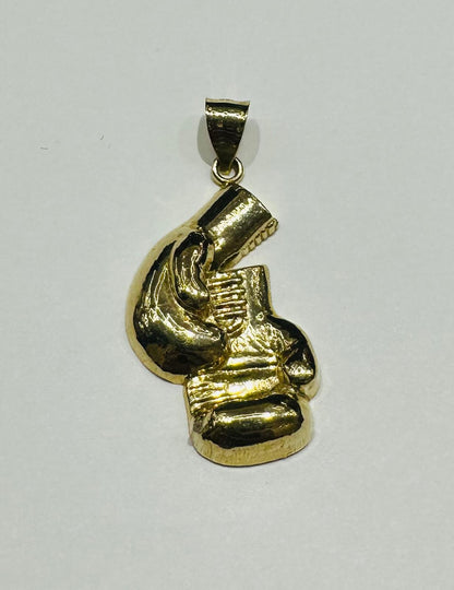 10K GOLD BOXING GLOVE PENDANT- WEIGHT:  2.7gm