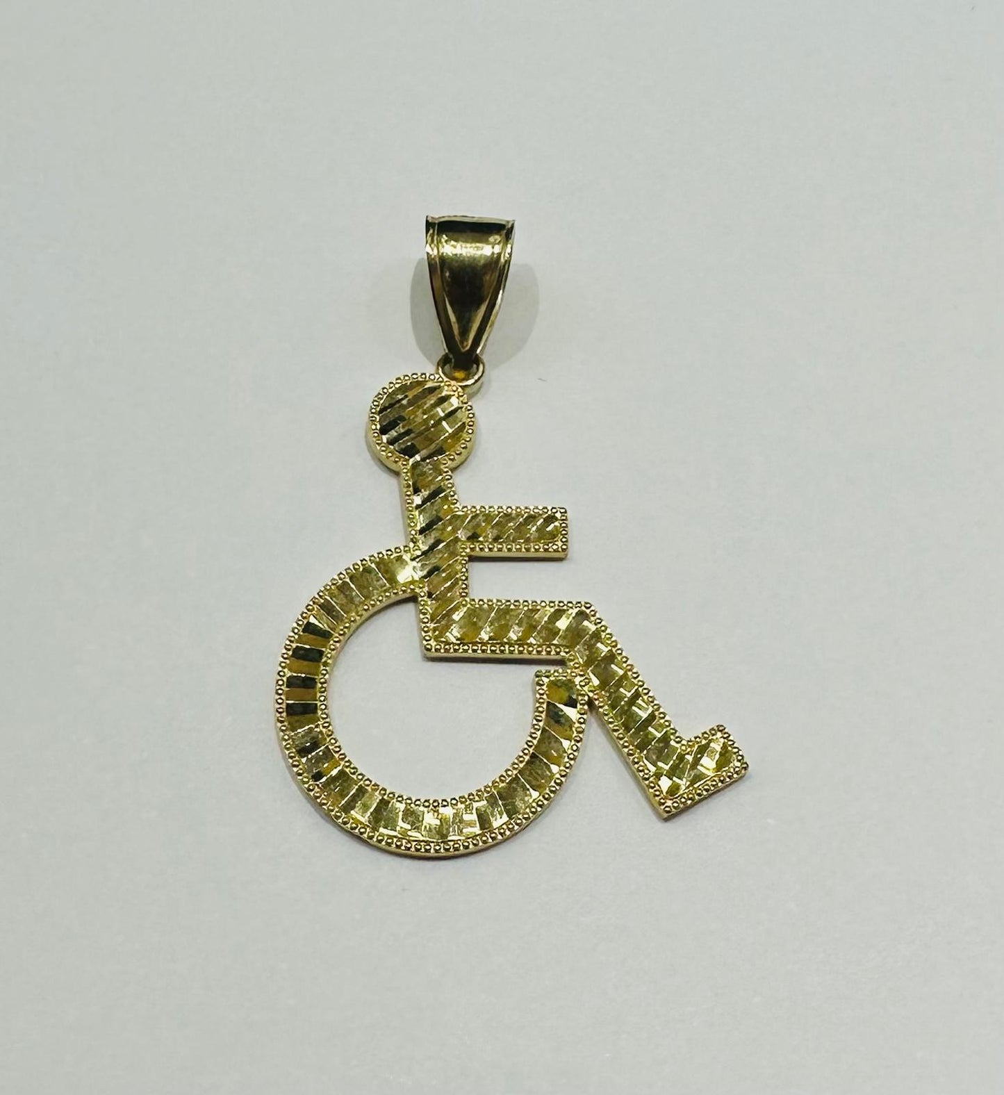 10K GOLD HANDICAP WHEELCHAIR LOGO PENDANT- WEIGHT:  3.5gm