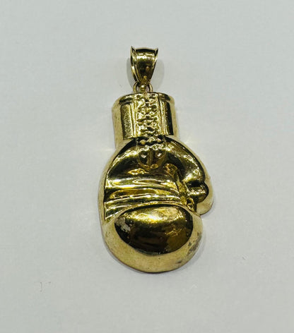 10K GOLD BOXING GLOVE PENDANT- WEIGHT:  5.3gm
